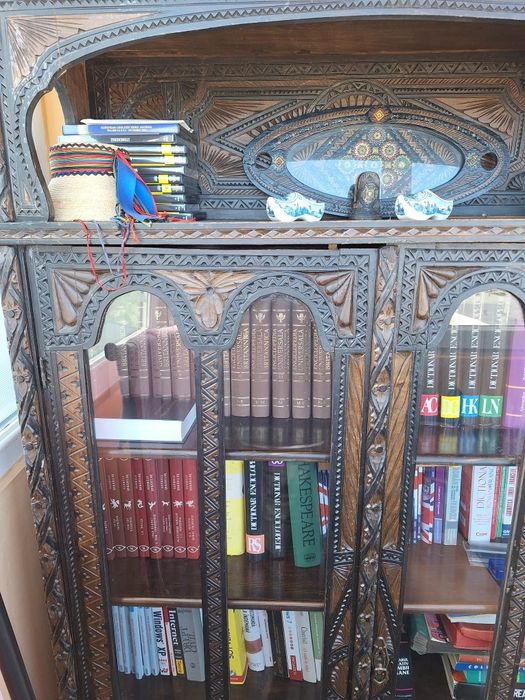 Mobilă vintage impecabilă