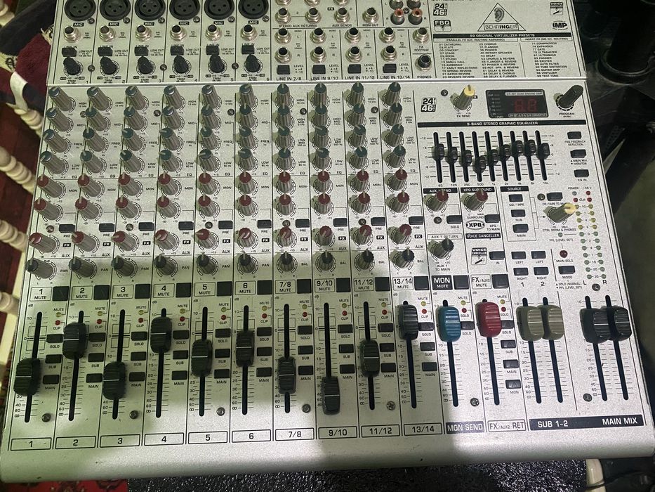 behringer 1832 orginal ok pult