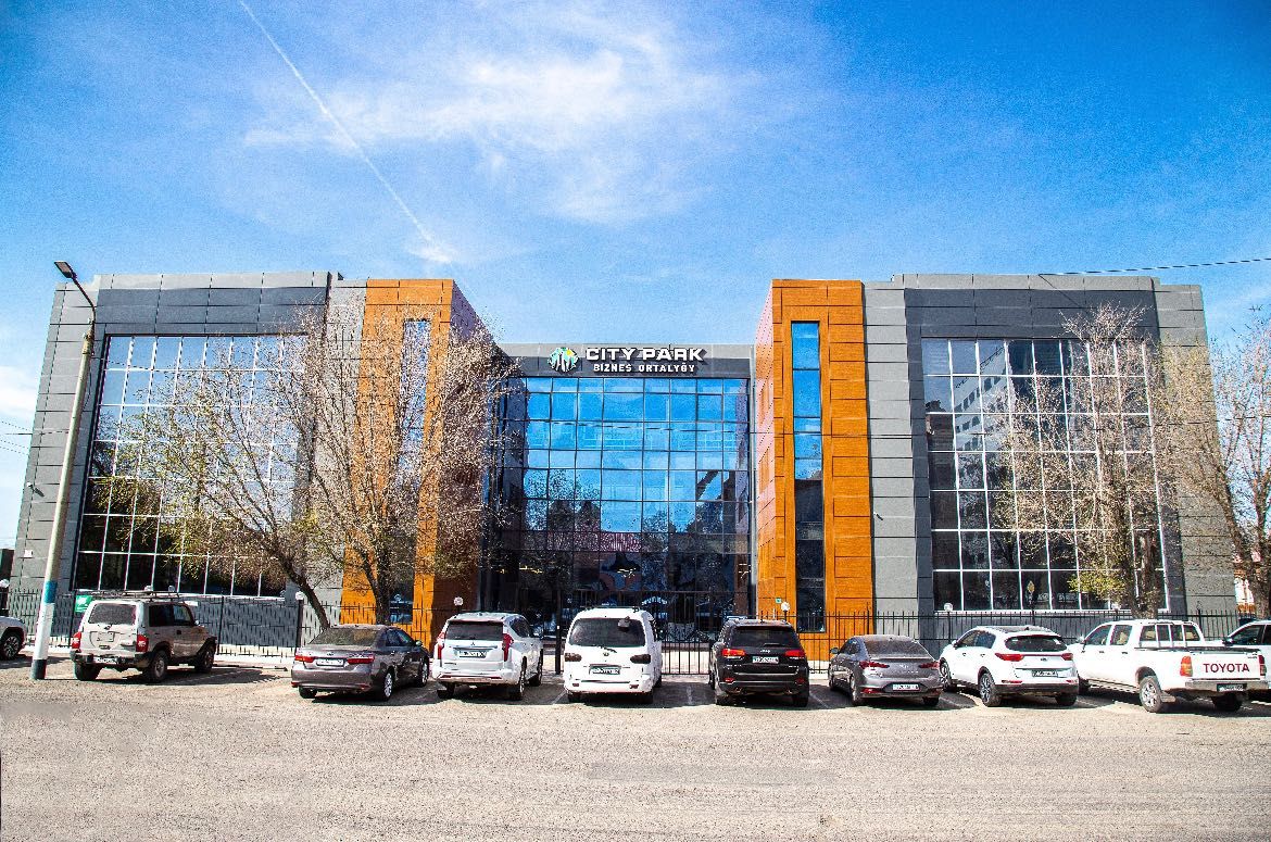 Аренда офиса (620 кв.м.) в дизайнерском бизнес центре на Жарбосынова