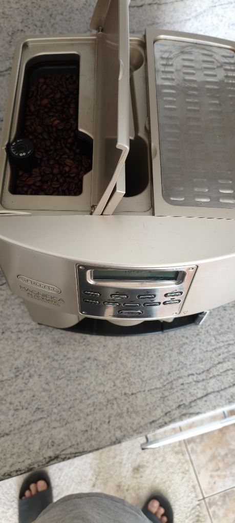 Delonghi Magnifica Automatic Cappuccino