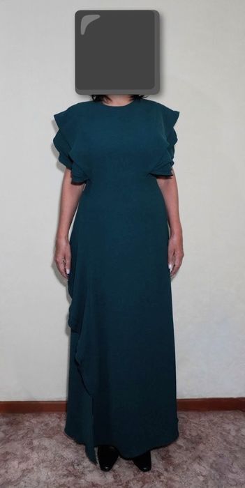 Платье изумрудного цвета