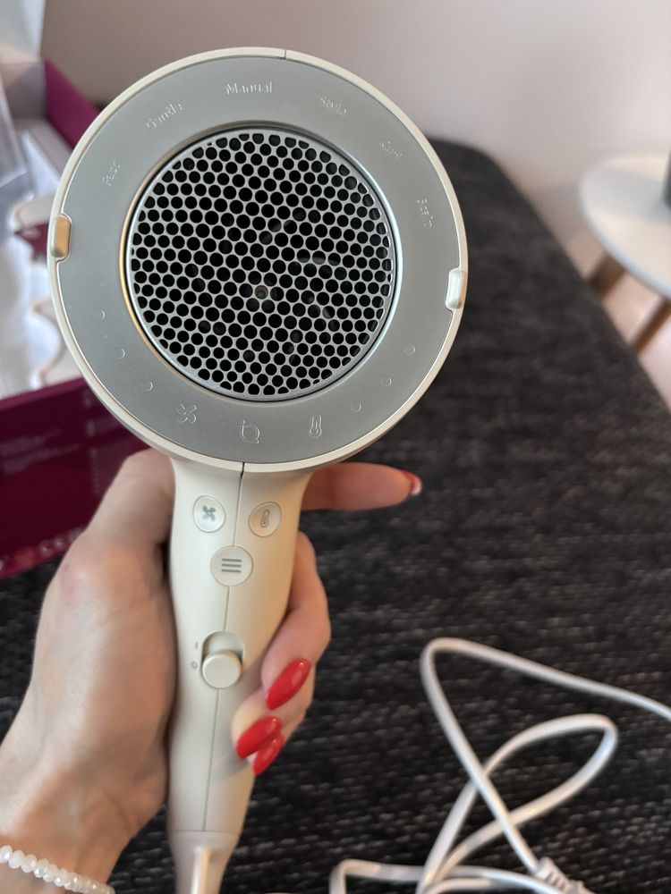 Сешоар Philips SenseIQ 9000