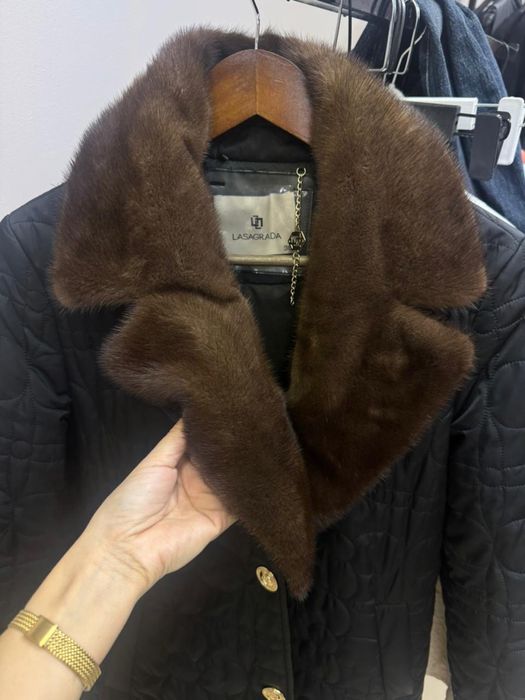 Продам стегонную куртку ласаграда 25000