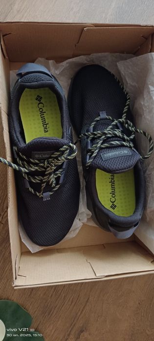 Adidasi Columbia
