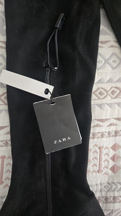 Демисезонные ботфорты Zara
