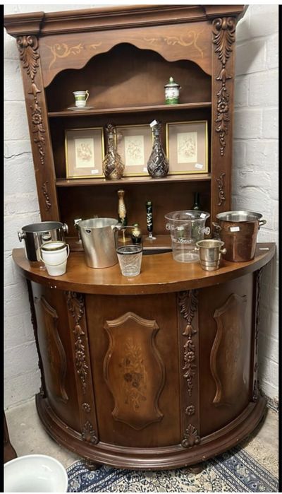 Vitrină vechi de colecție