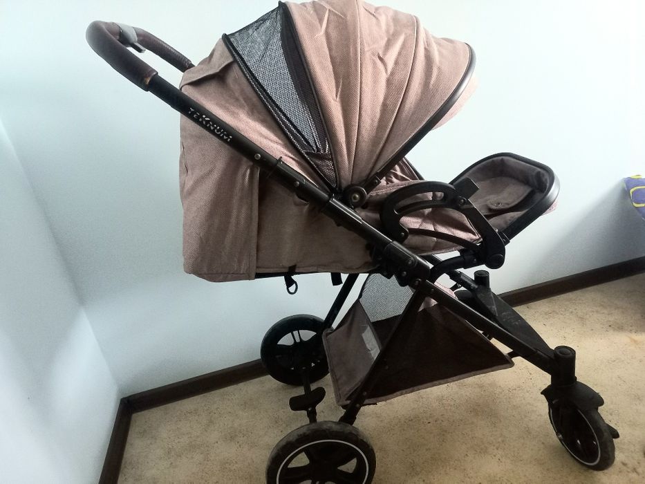 Детская коляска  Текнум .