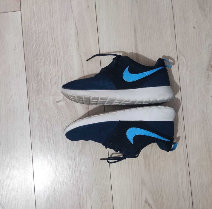 NIKE Roshe run 38 маратонки