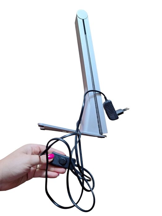 Настолна лампа в сиво