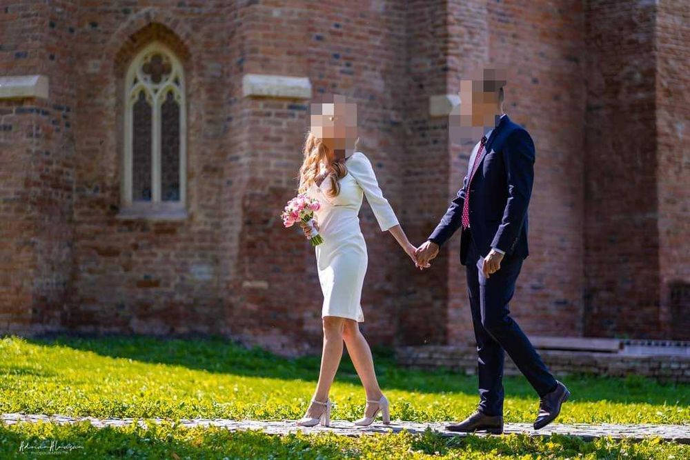 Vand rochie de eveniment(stare civila sau botez)