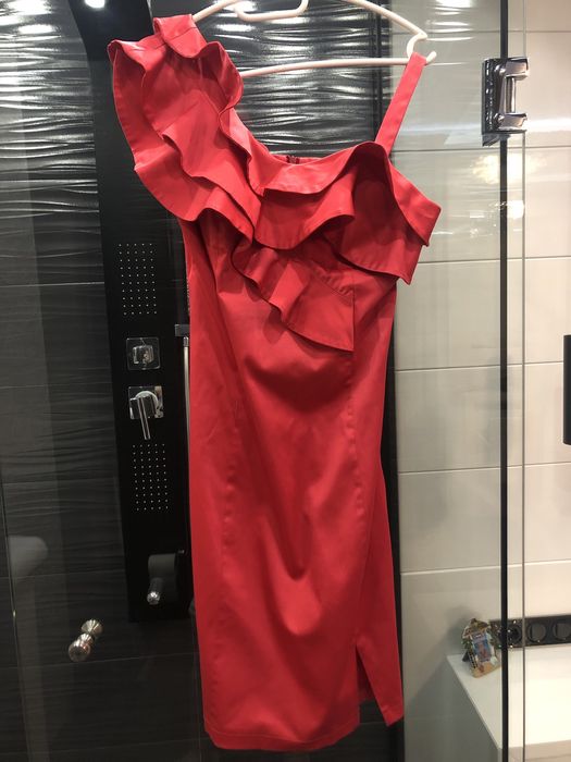 Рокля в цвят корал (42 размер)