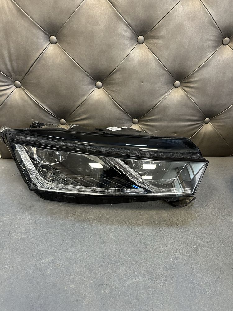 Skoda octavia crystal led фар фарове десен