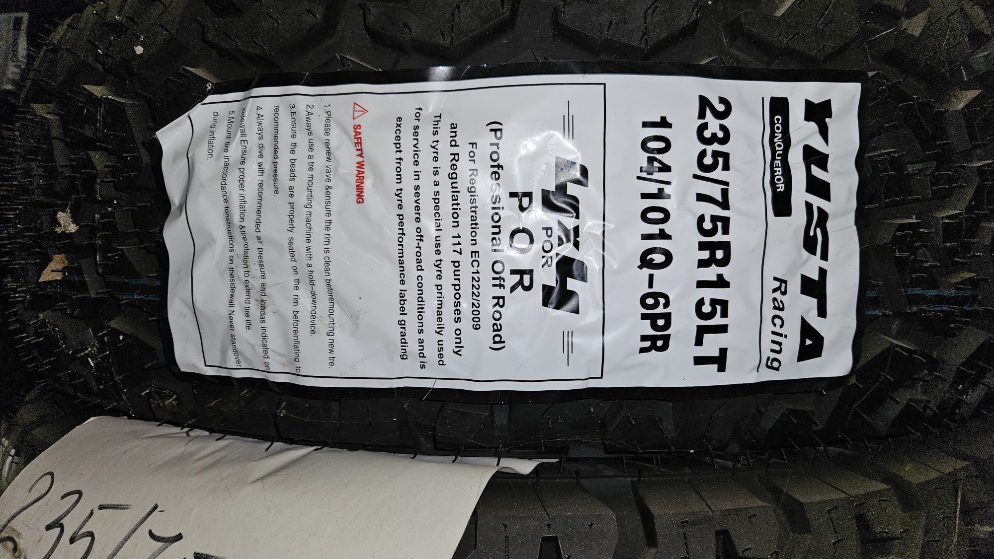 235/75R15LT Yusta