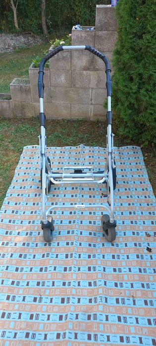 Scaun rulant cu acționare manuală pt.copii cu dizabilități