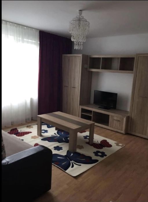 Inchiriez apartament cu 2 camere onesti