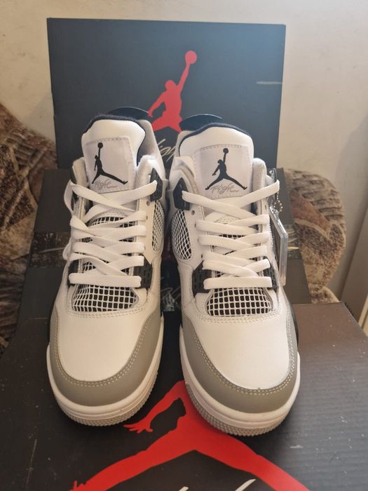 Jordan 4 retro m b