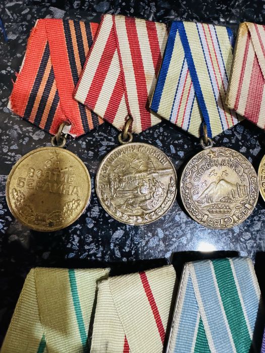 Медали СССР за взятие и оборону оригинал
