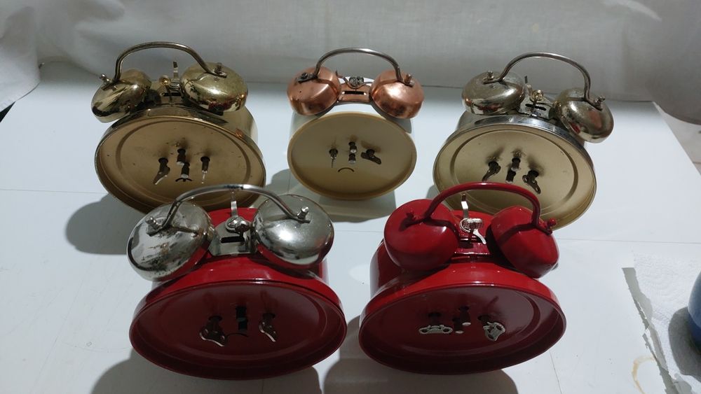 ceas de masă Aradora