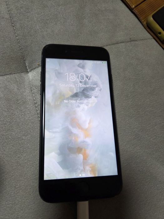 Iphone 7 32 GB като нов