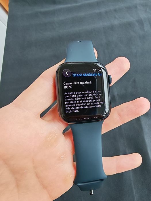 Apple Watch 8 45 mm LTE