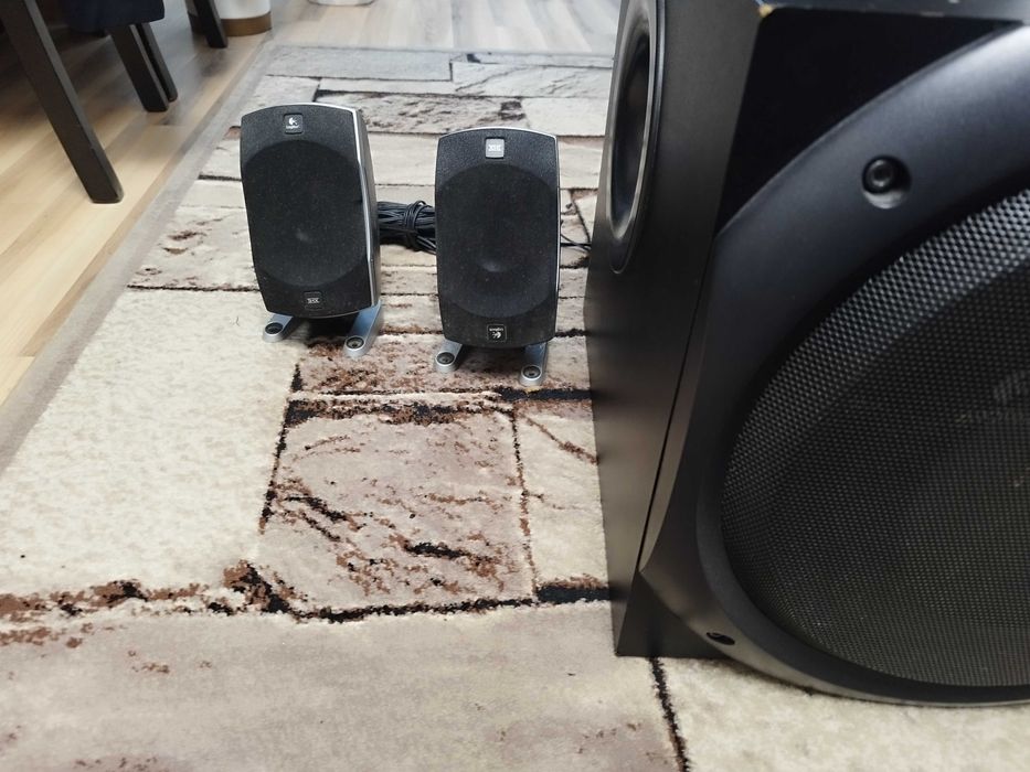 Sistem complet Logitech Z 5500 + placa sunet Logilink 7.1