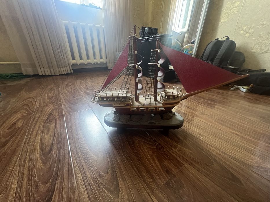 Katta kema sotiladi suvinir uchun