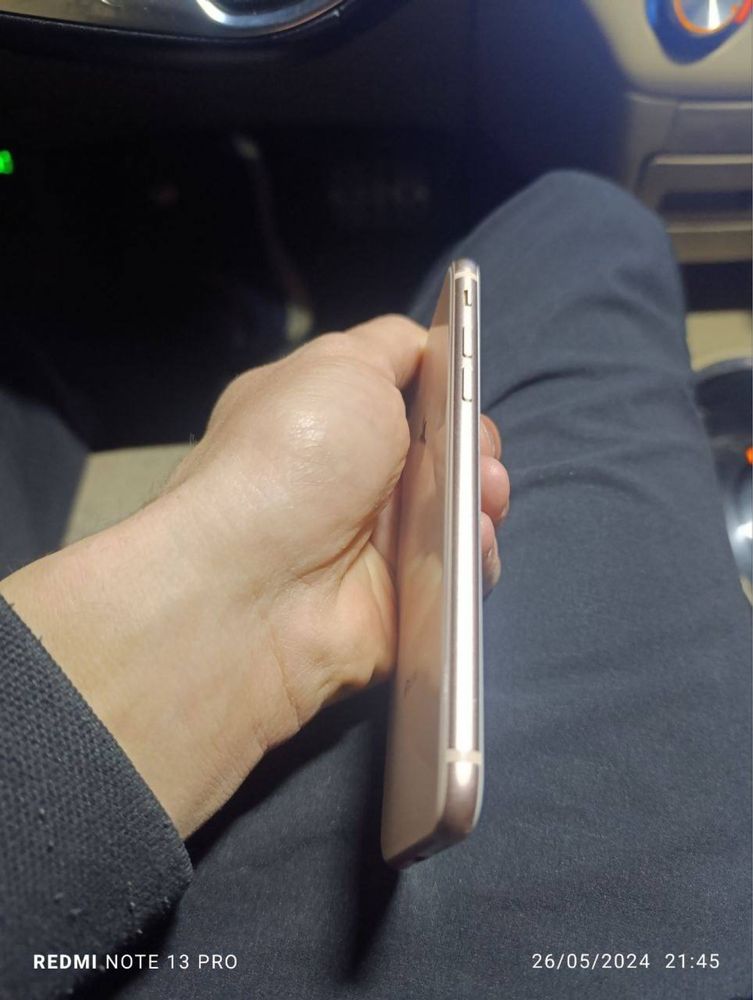 iPhone 8 gold ideal