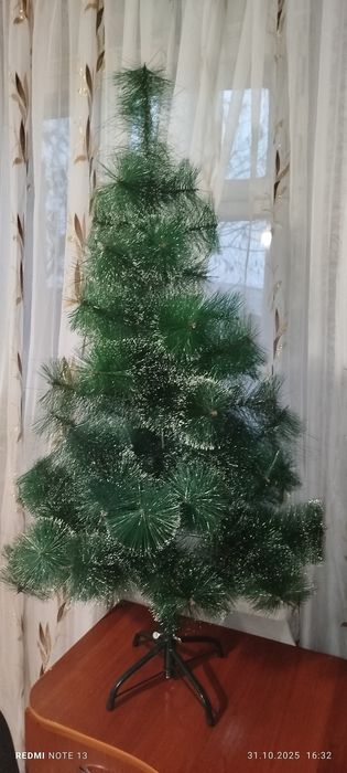 Продам ёлку  120 см