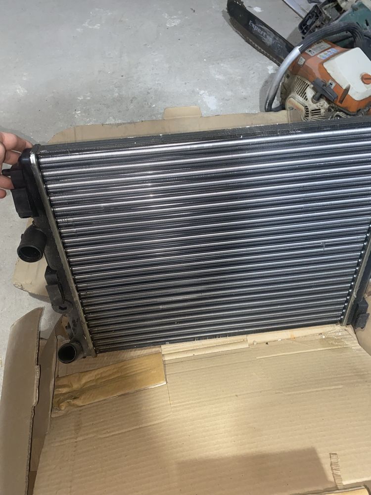 Vand Radiator Nou Dacia Logan