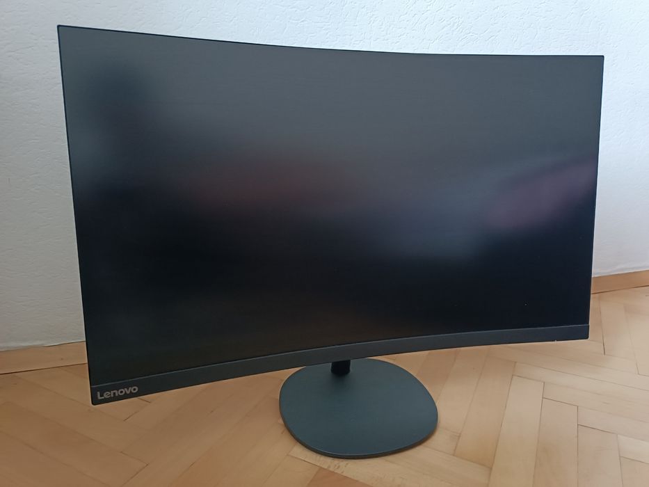 Монитор Lenovo 32 инча