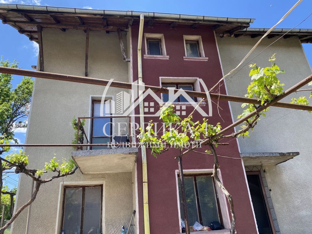 Продава се Къща в с. Лозно, Област Кюстендил - 288 кв.м за 275 €/кв.м - Снимка #1
