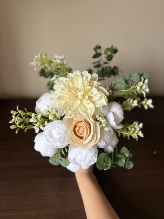 Красиви Сватбени Букети/Украса за Кола (Изкуствени Цветя)