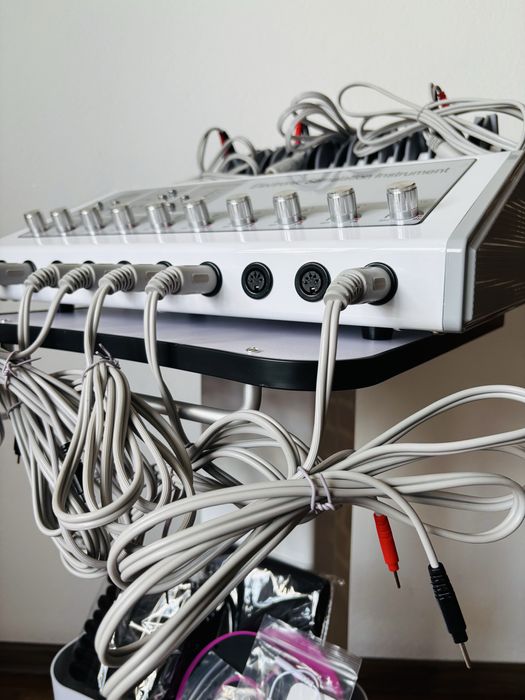NOU! FACTURA GARANTIE! Electrostimulare Ems cu 24 paduri