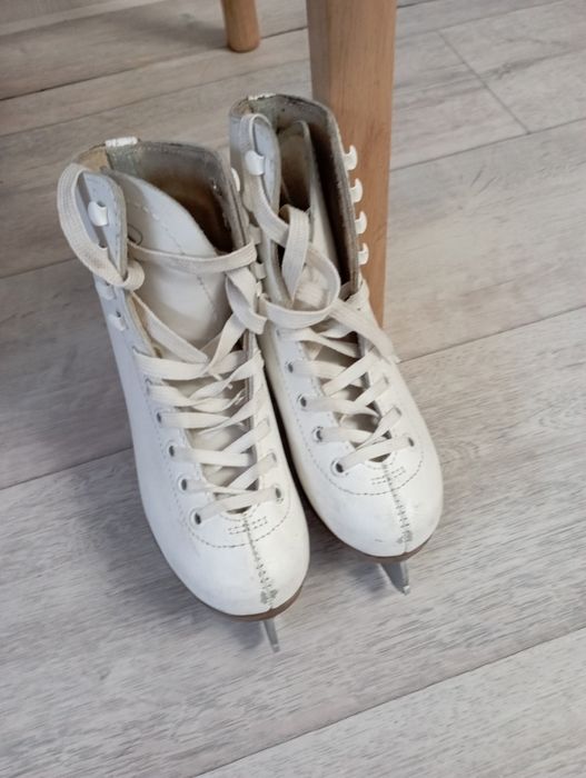 Коньки фигурные dagmar botas