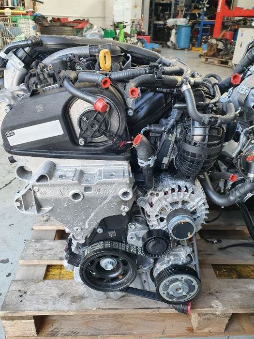 Injectoare, pompa, rampa injectie VW Motor 1.5 TFSi cod motor: DPC