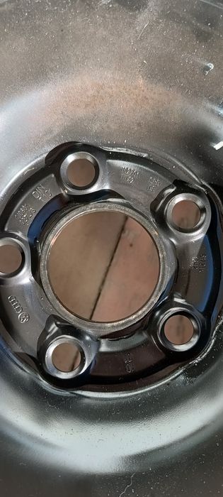 Jante oțel 16 inch ET42 . Originale.