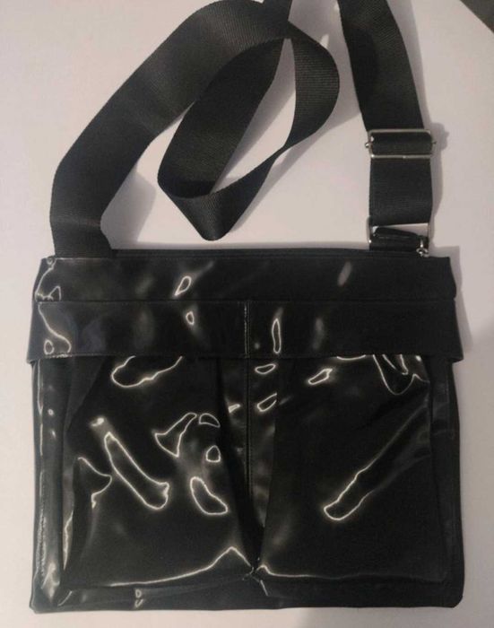 Geantă damă (material lucios)