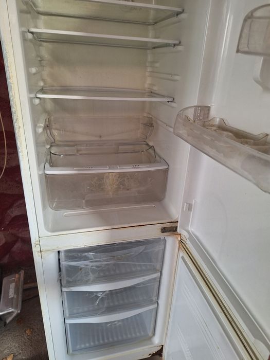 Холодильник б.у в рабочем состояний