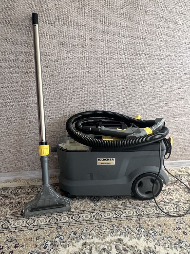 Пылесос Karcher Puzzi 10/1 серый