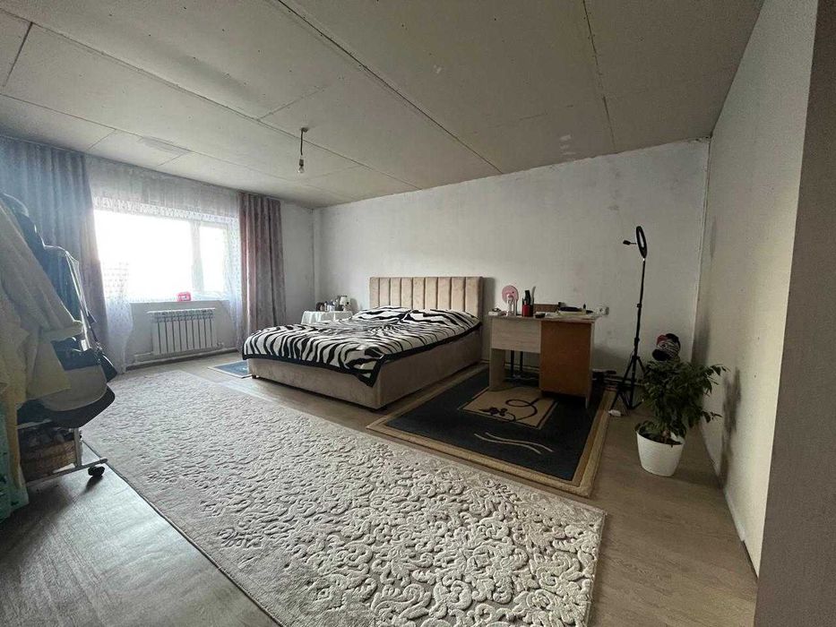 ДОМ в центре города в р-не Центр. офиса Народного Банка""