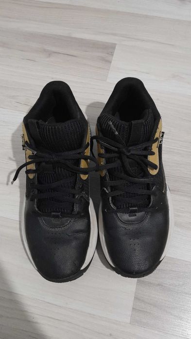 Pantofi sport Under Armour lockdown marimea 40