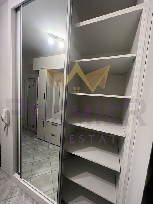 Дава се под наем Двустаен апартамент в Варна, Цветен квартал - 80 кв.м за 561 € - Снимка #10