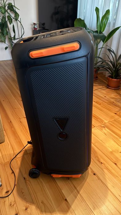 Аудио система JBL Partybox 710, 800W - с гаранция до юни 2026