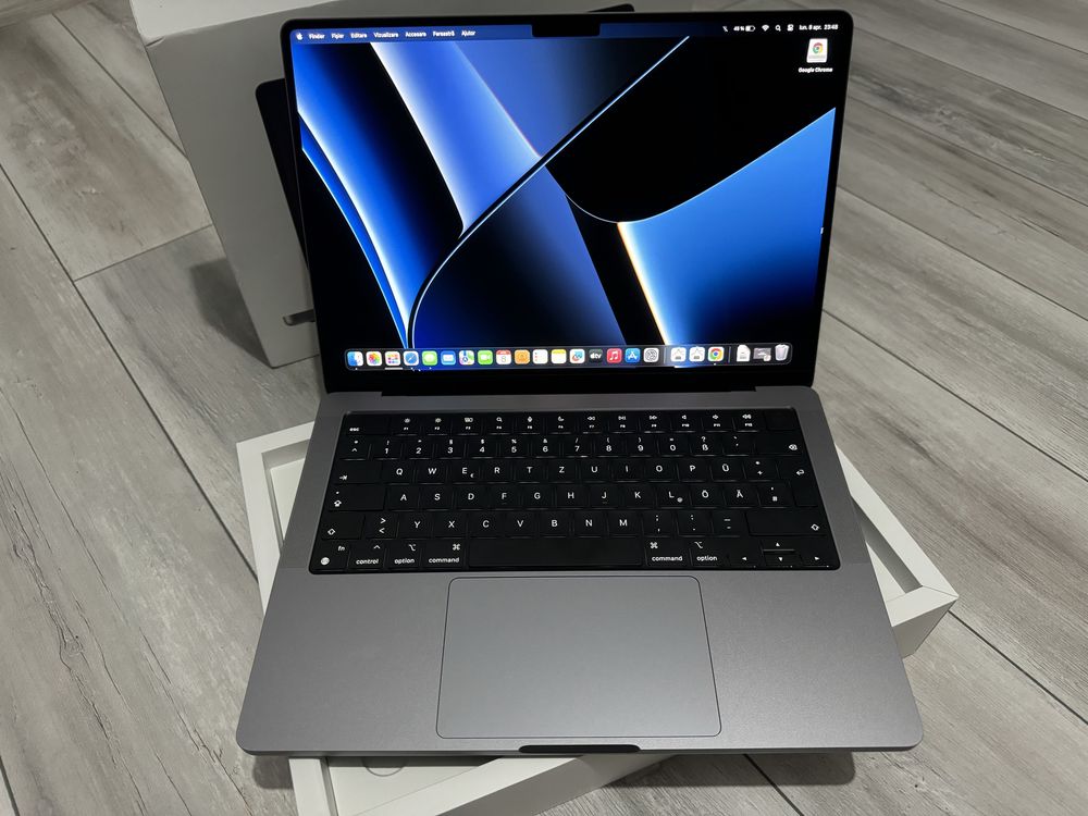 Vand/Schimb Macbook 14” M2 PRO, 512 GB cu 16 GB Ram, Nou.