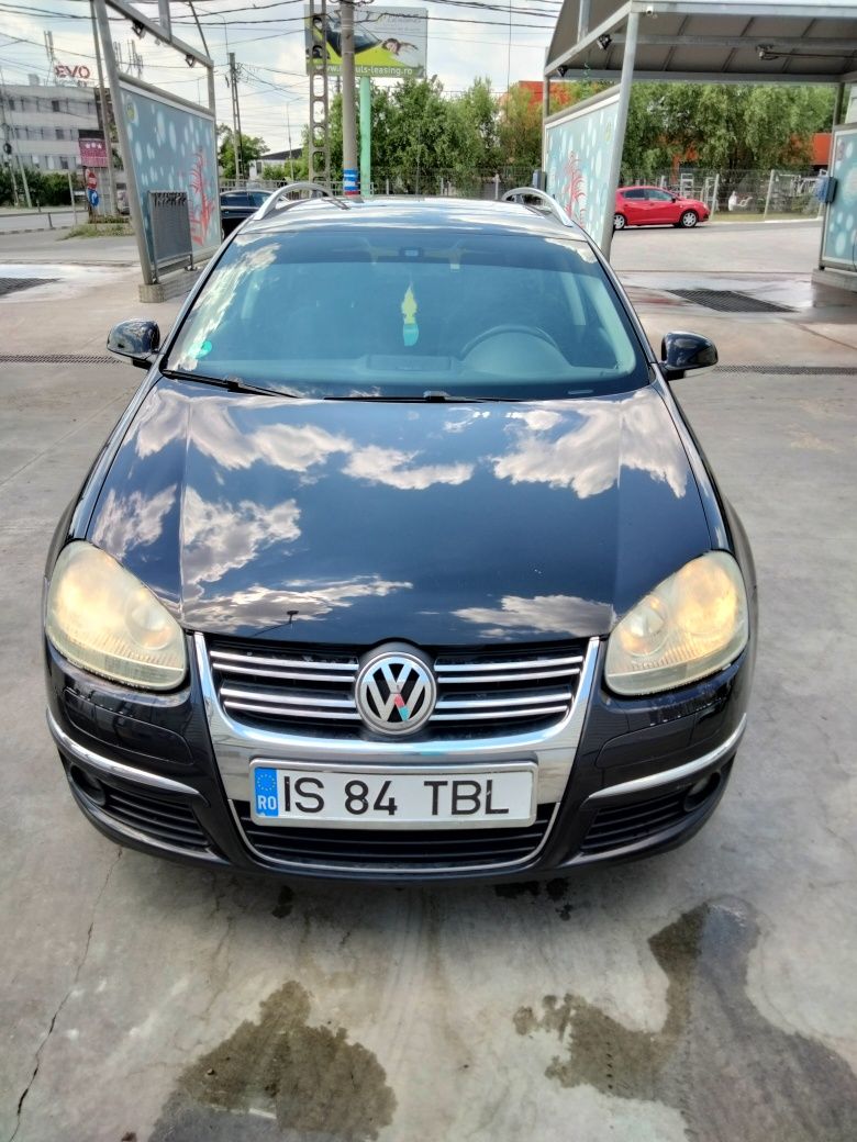 Vând Volkswagen Golf