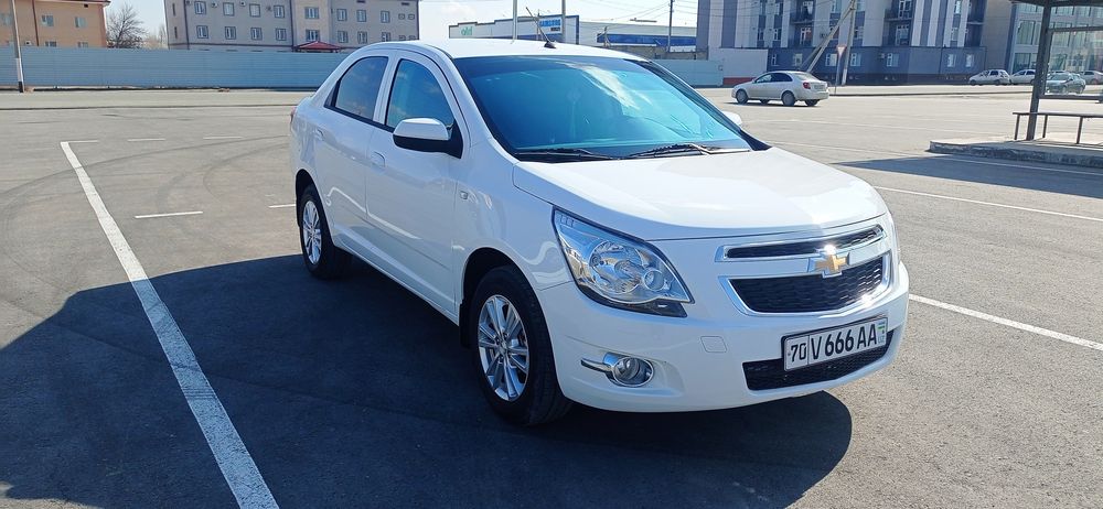 COBALT style (mednayt qilingan) sotiladi