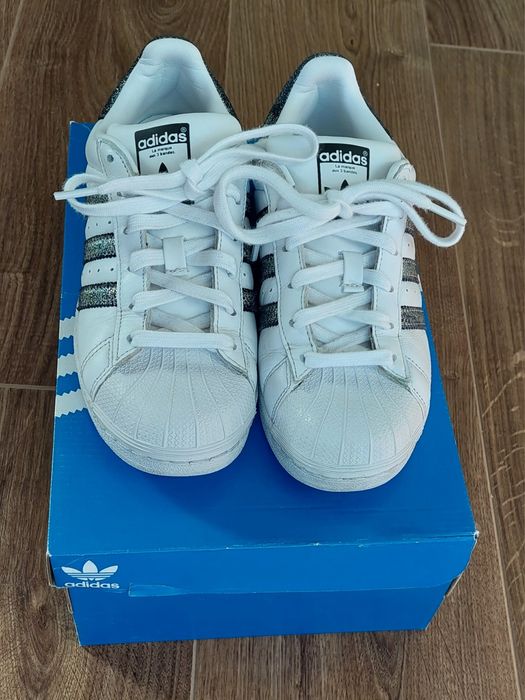Adidas Superstar оригинални дамски – размер US 6