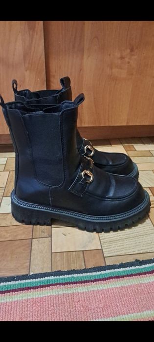 Продам сапоги почти новые