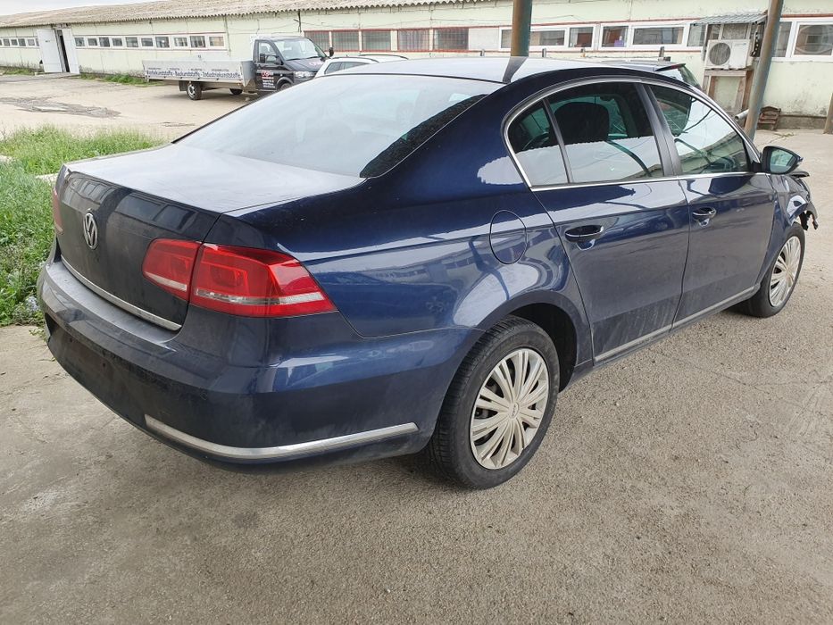 Dezmembrez vând piese Vw Passat B7  , CAY , LH5X , MYP