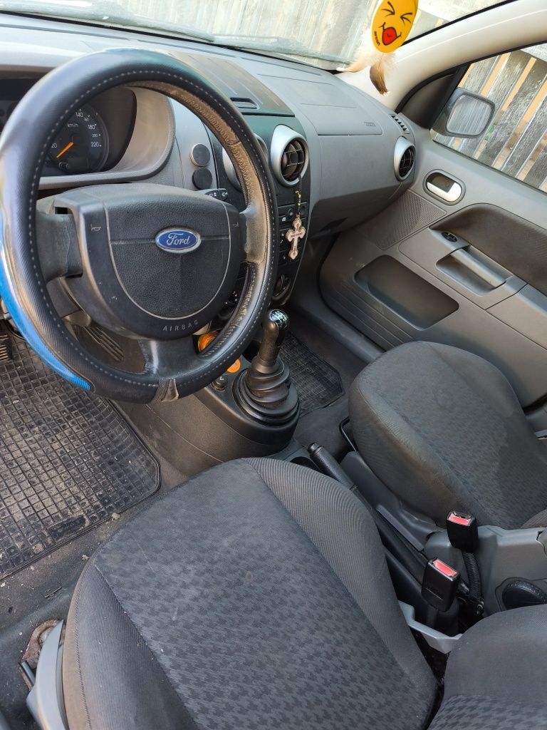 Vând Ford fusion